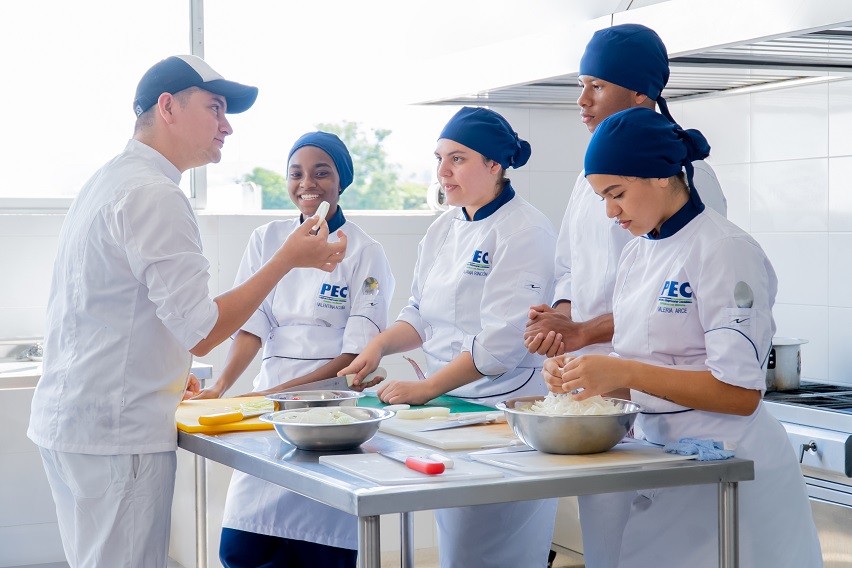 clase estudiantes gastronomia pec delagente